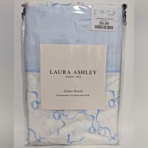 NWT Laura Ashley Pair Of Bow Pillowcases